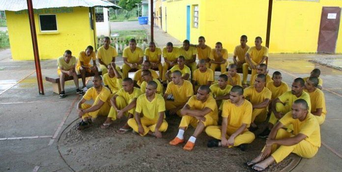 27-estudiantes-UPEL-Maracay