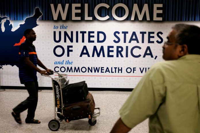 2017-09-25T000746Z_1_LYNXNPED8O003_RTROPTP_4_USA-IMMIGRATION-TRUMP