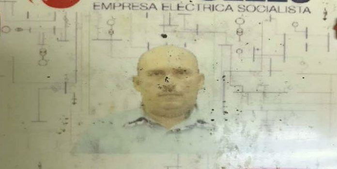 carnet-del-trabajador-ladron-de-Corpoelec-700x352