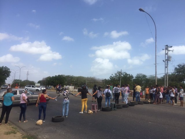 familiares-de-los-desaparecidos-se-rehúsan-a-abandonar-la-protesta-en-virtud-que-no-hay-un-respuesta-concreta-por-parte-de-las-autoridades-municipales-y-regionales