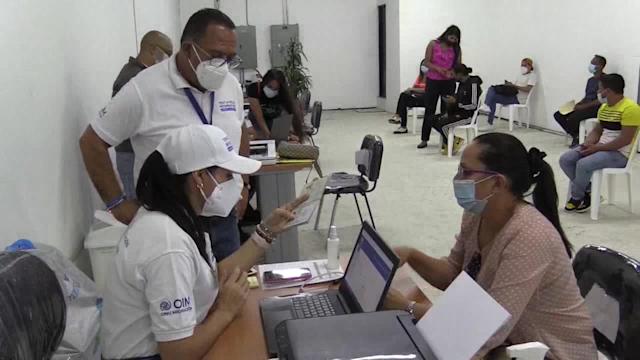 18-39-45-venezolanos_republica_dominicana2